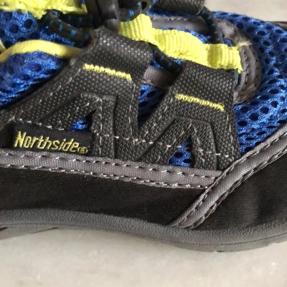 Toddler water shoes
